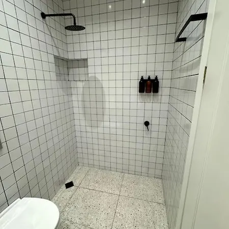 Niari Apartment 2 In Old Батуми Экстерьер фото