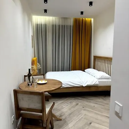 Niari Apartment 2 In Old Батуми Экстерьер фото