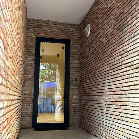 Niari Apartment 2 In Old Батуми Экстерьер фото